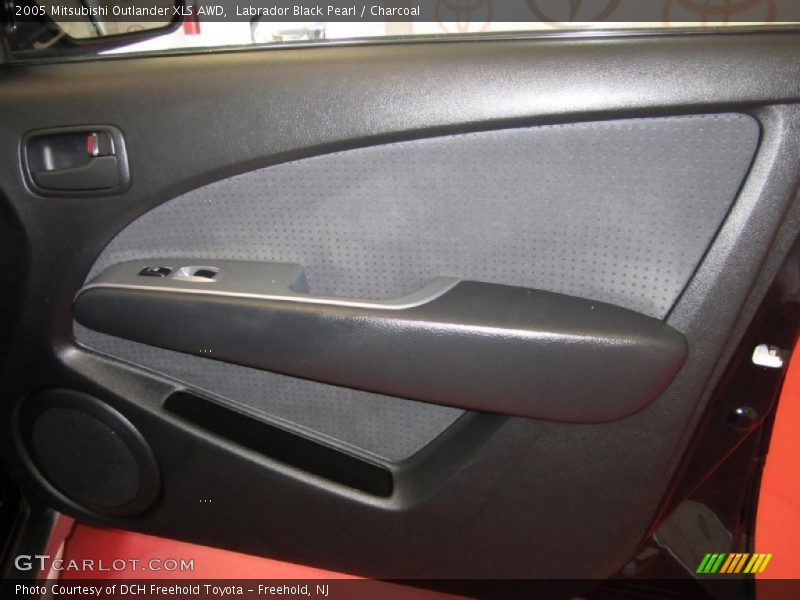 Labrador Black Pearl / Charcoal 2005 Mitsubishi Outlander XLS AWD