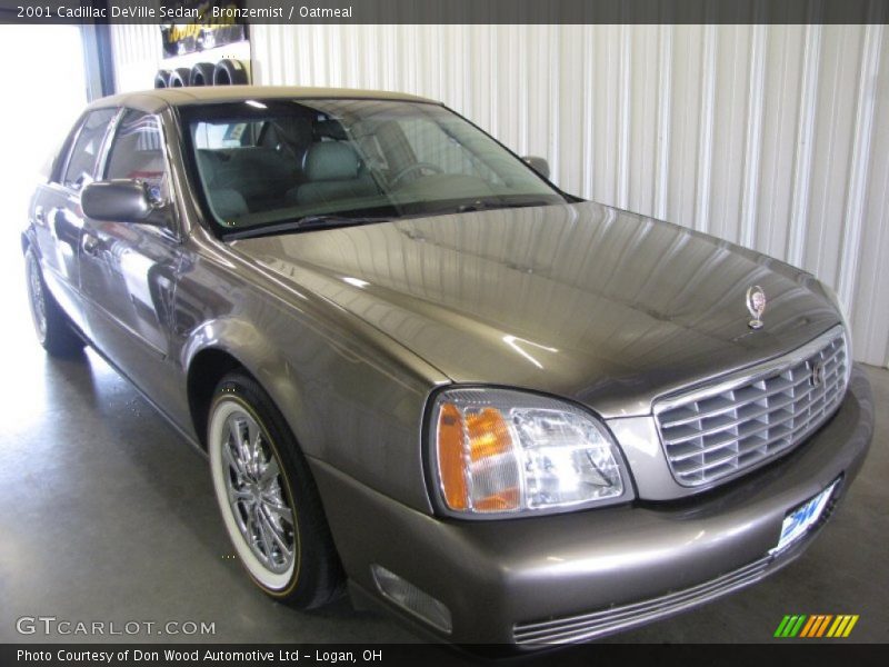 Bronzemist / Oatmeal 2001 Cadillac DeVille Sedan