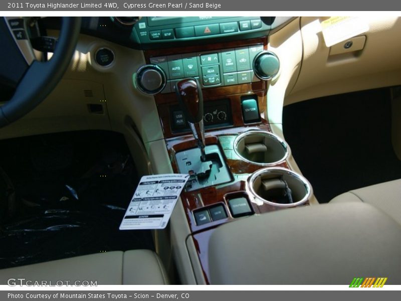 Cypress Green Pearl / Sand Beige 2011 Toyota Highlander Limited 4WD