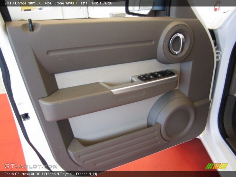 Stone White / Pastel Pebble Beige 2010 Dodge Nitro SXT 4x4
