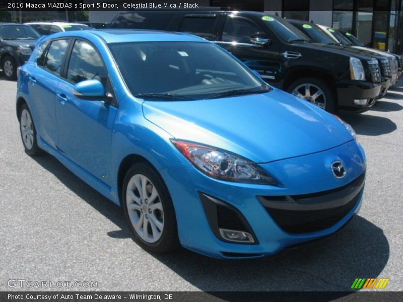 Front 3/4 View of 2010 MAZDA3 s Sport 5 Door