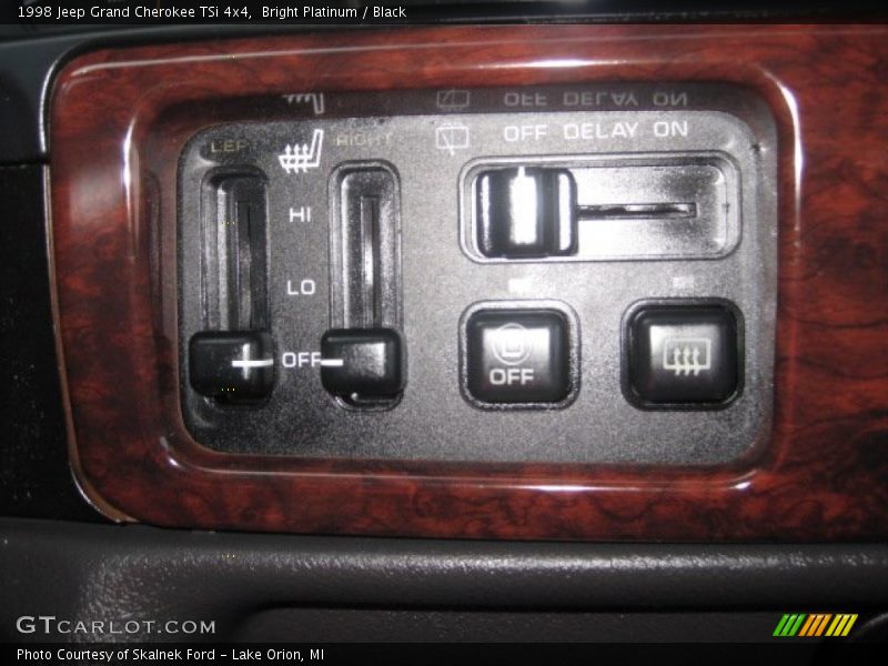 Controls of 1998 Grand Cherokee TSi 4x4