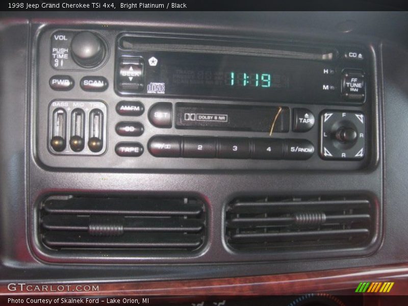 Controls of 1998 Grand Cherokee TSi 4x4
