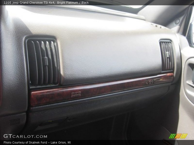 Bright Platinum / Black 1998 Jeep Grand Cherokee TSi 4x4