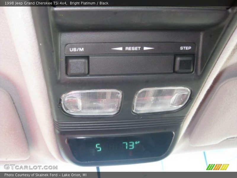Bright Platinum / Black 1998 Jeep Grand Cherokee TSi 4x4