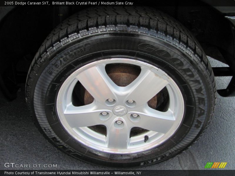 Brilliant Black Crystal Pearl / Medium Slate Gray 2005 Dodge Caravan SXT