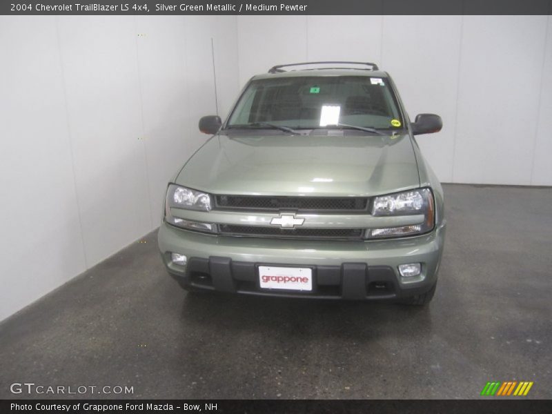 Silver Green Metallic / Medium Pewter 2004 Chevrolet TrailBlazer LS 4x4