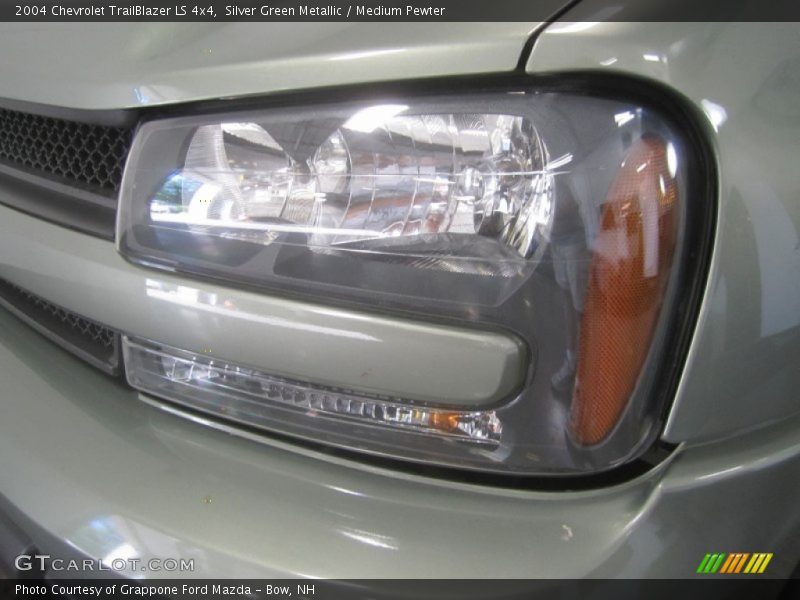 Silver Green Metallic / Medium Pewter 2004 Chevrolet TrailBlazer LS 4x4