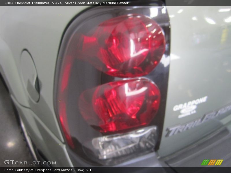 Silver Green Metallic / Medium Pewter 2004 Chevrolet TrailBlazer LS 4x4