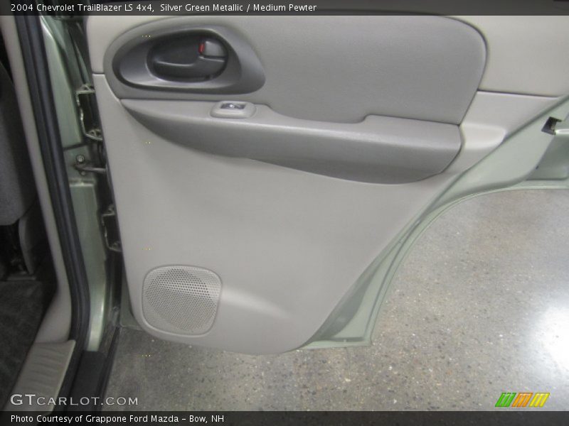 Silver Green Metallic / Medium Pewter 2004 Chevrolet TrailBlazer LS 4x4