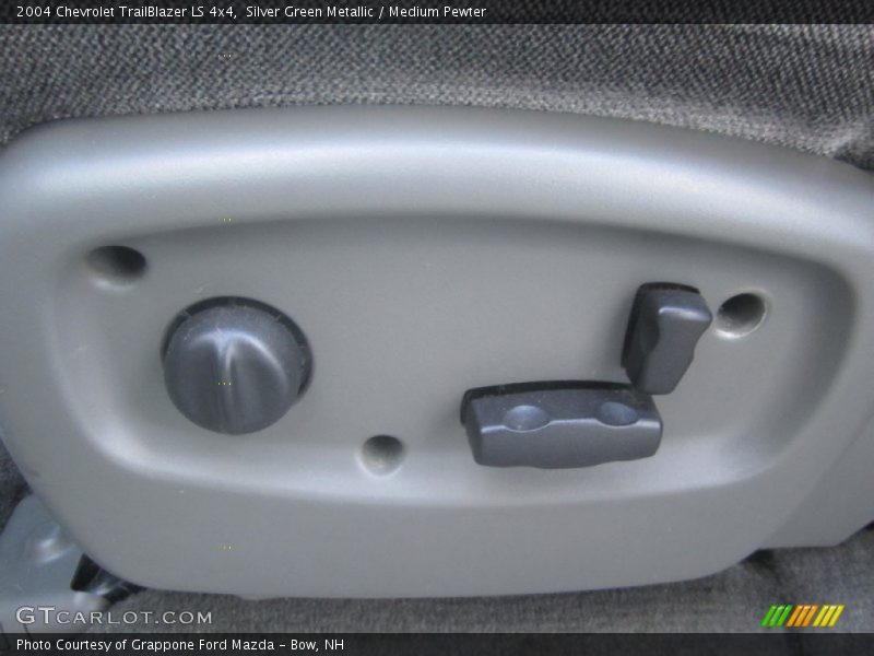 Silver Green Metallic / Medium Pewter 2004 Chevrolet TrailBlazer LS 4x4