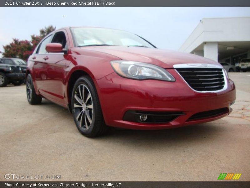 Deep Cherry Red Crystal Pearl / Black 2011 Chrysler 200 S