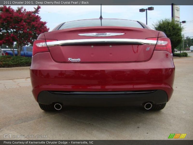 Deep Cherry Red Crystal Pearl / Black 2011 Chrysler 200 S