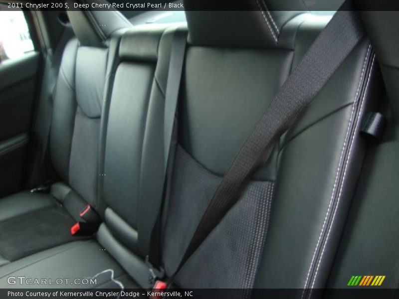  2011 200 S Black Interior