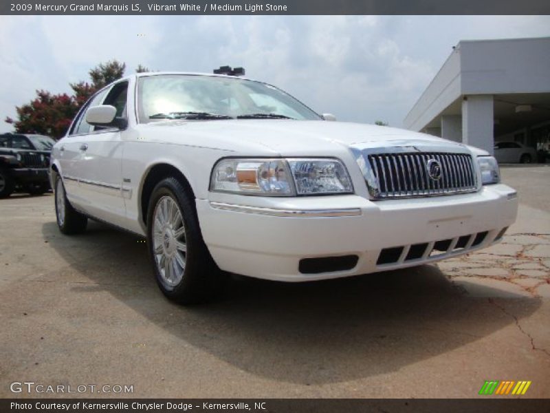 Vibrant White / Medium Light Stone 2009 Mercury Grand Marquis LS