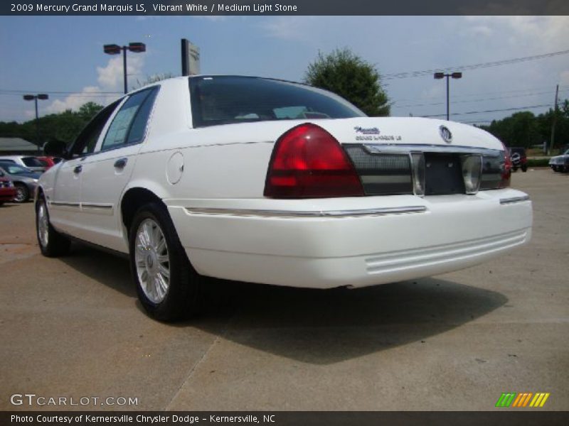 Vibrant White / Medium Light Stone 2009 Mercury Grand Marquis LS