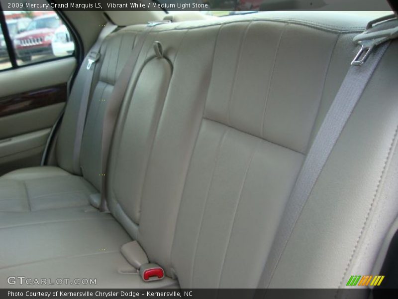Vibrant White / Medium Light Stone 2009 Mercury Grand Marquis LS