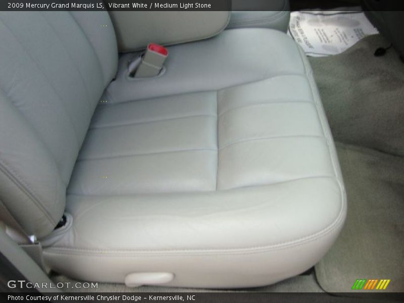 Vibrant White / Medium Light Stone 2009 Mercury Grand Marquis LS