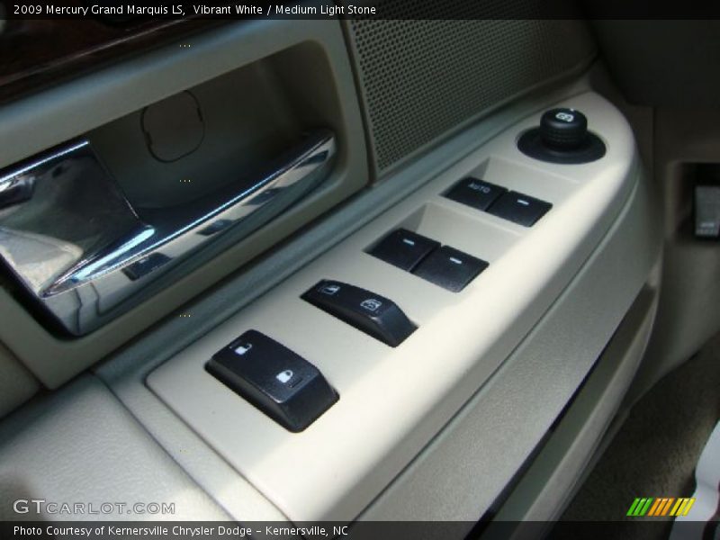 Vibrant White / Medium Light Stone 2009 Mercury Grand Marquis LS