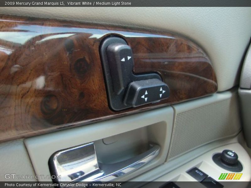 Vibrant White / Medium Light Stone 2009 Mercury Grand Marquis LS