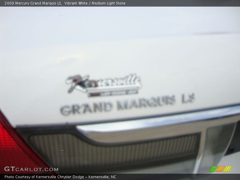 Vibrant White / Medium Light Stone 2009 Mercury Grand Marquis LS