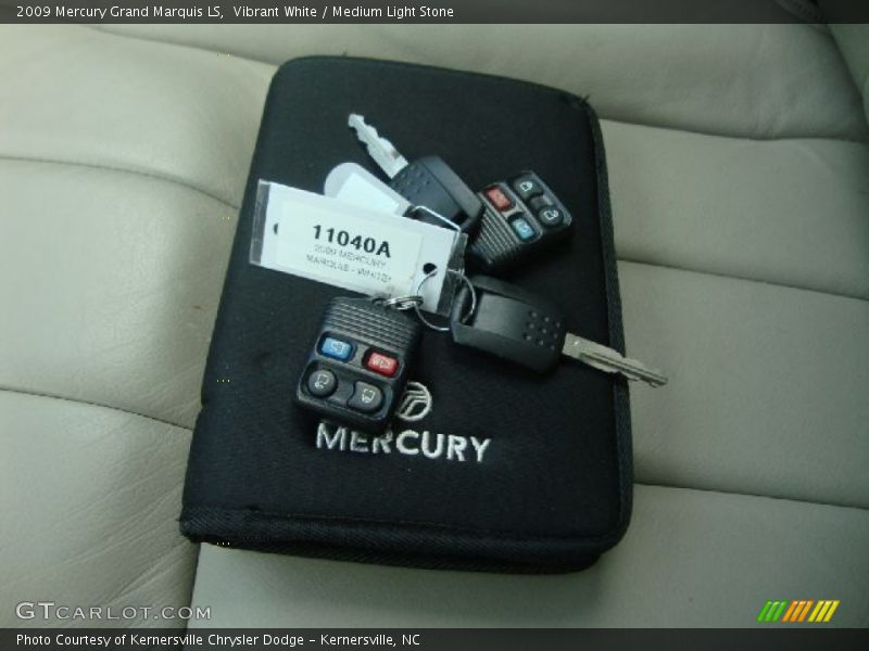 Vibrant White / Medium Light Stone 2009 Mercury Grand Marquis LS