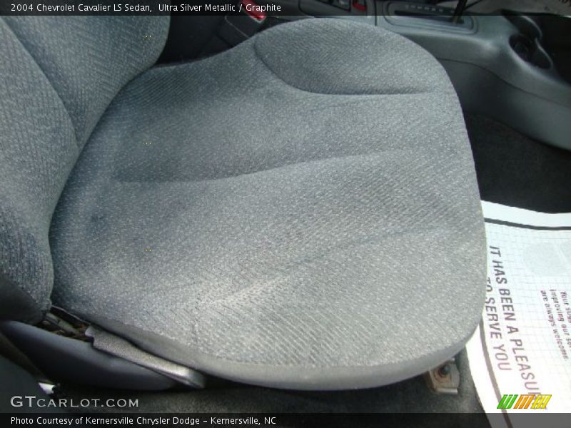 Ultra Silver Metallic / Graphite 2004 Chevrolet Cavalier LS Sedan