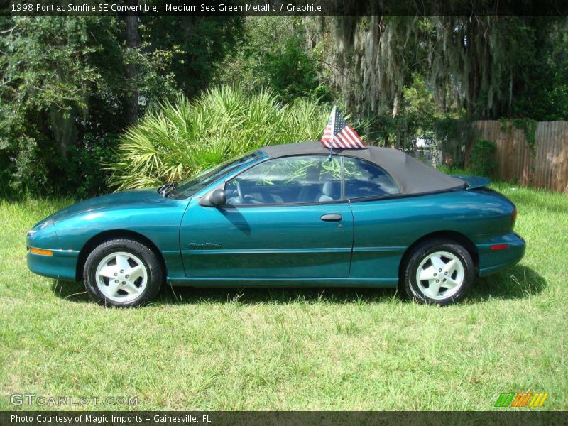 Medium Sea Green Metallic / Graphite 1998 Pontiac Sunfire SE Convertible