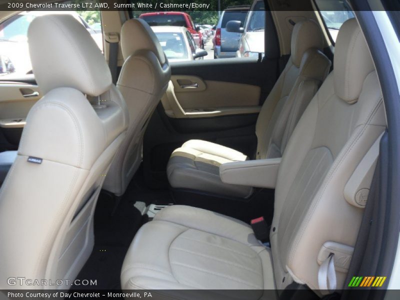 Summit White / Cashmere/Ebony 2009 Chevrolet Traverse LTZ AWD