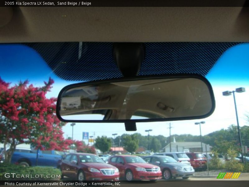 Sand Beige / Beige 2005 Kia Spectra LX Sedan