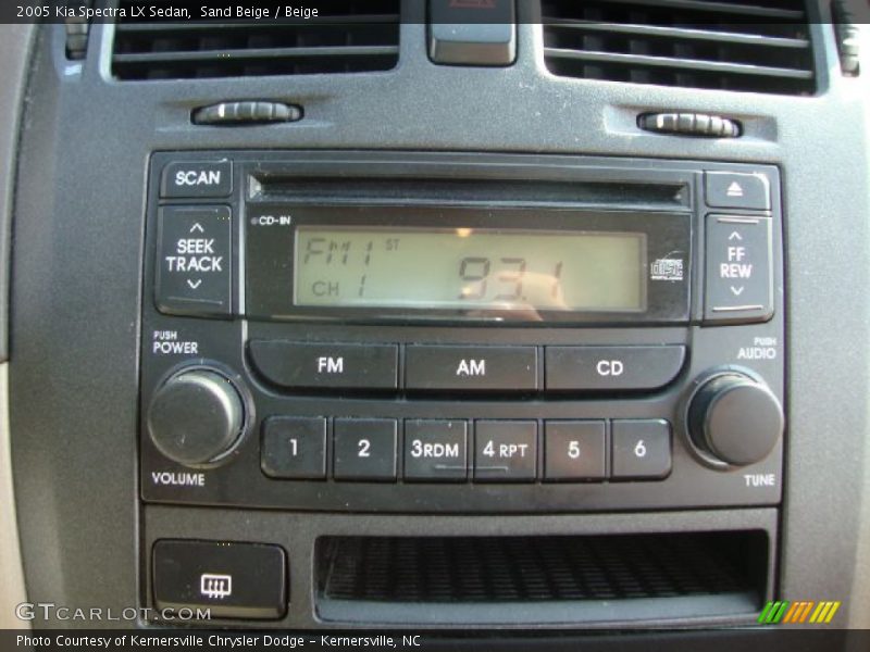 Sand Beige / Beige 2005 Kia Spectra LX Sedan