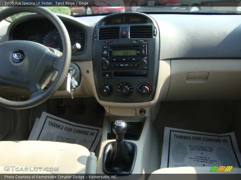 Sand Beige / Beige 2005 Kia Spectra LX Sedan