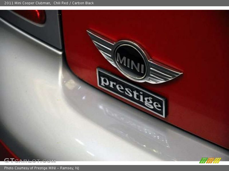 Chili Red / Carbon Black 2011 Mini Cooper Clubman