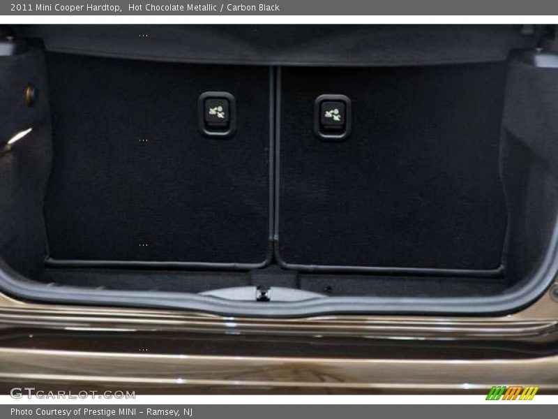 Hot Chocolate Metallic / Carbon Black 2011 Mini Cooper Hardtop