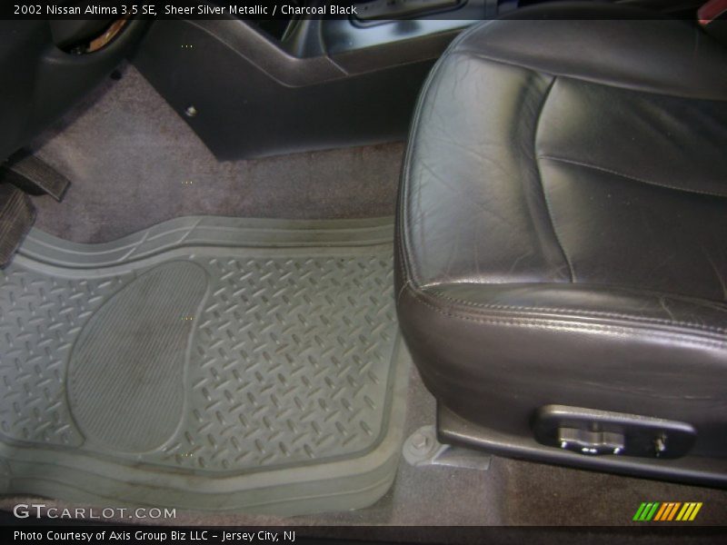 Sheer Silver Metallic / Charcoal Black 2002 Nissan Altima 3.5 SE