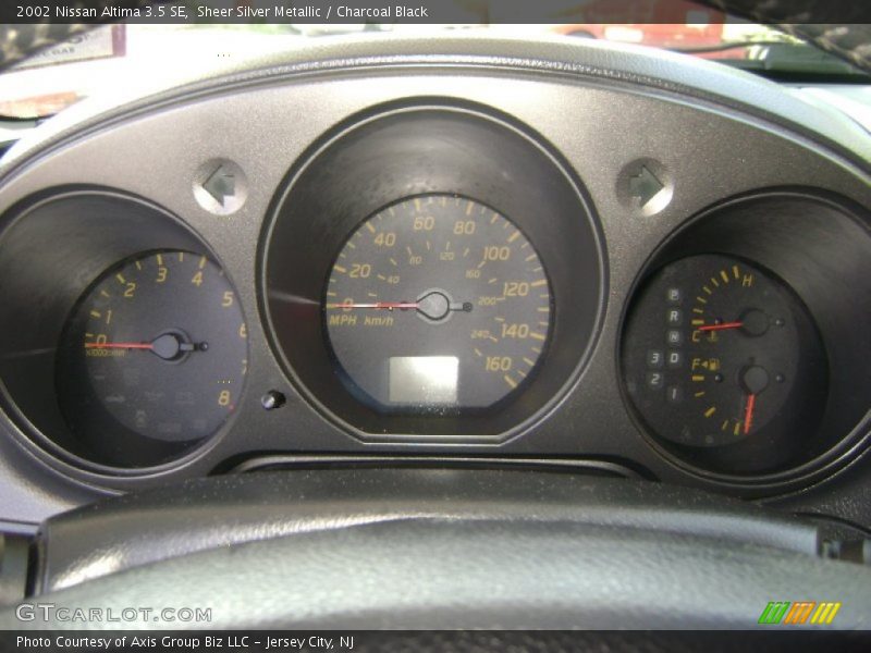 Sheer Silver Metallic / Charcoal Black 2002 Nissan Altima 3.5 SE