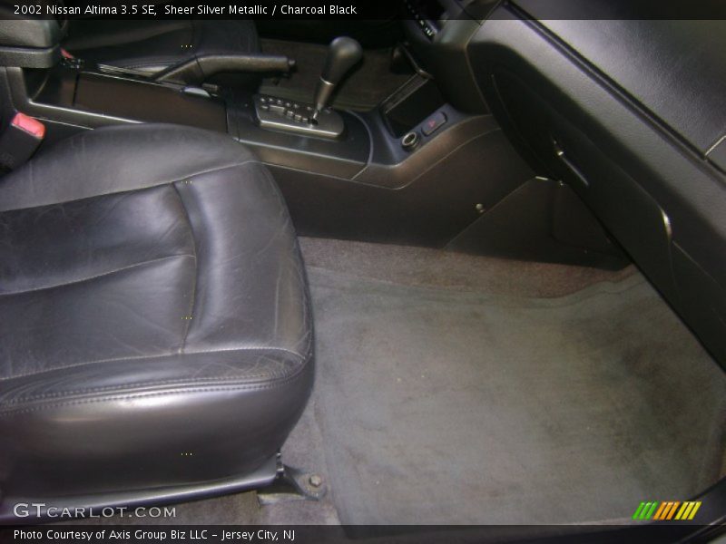 Sheer Silver Metallic / Charcoal Black 2002 Nissan Altima 3.5 SE