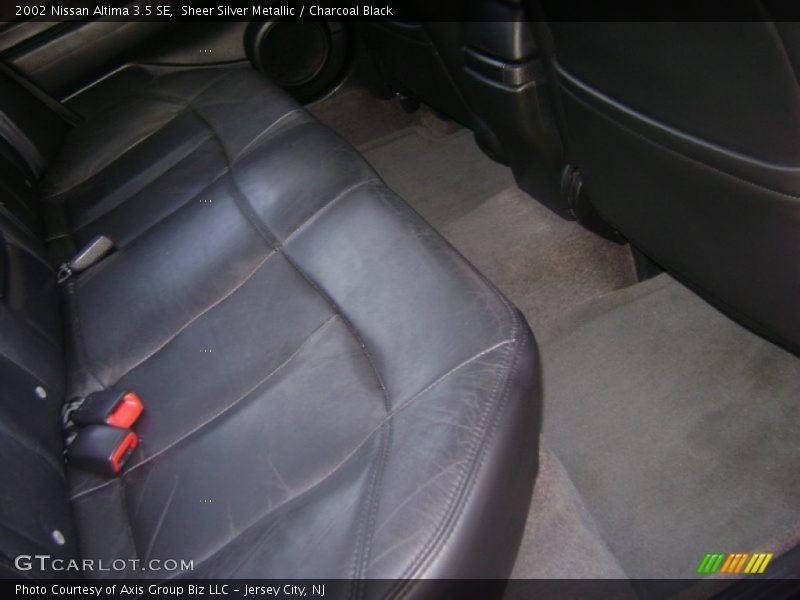 Sheer Silver Metallic / Charcoal Black 2002 Nissan Altima 3.5 SE