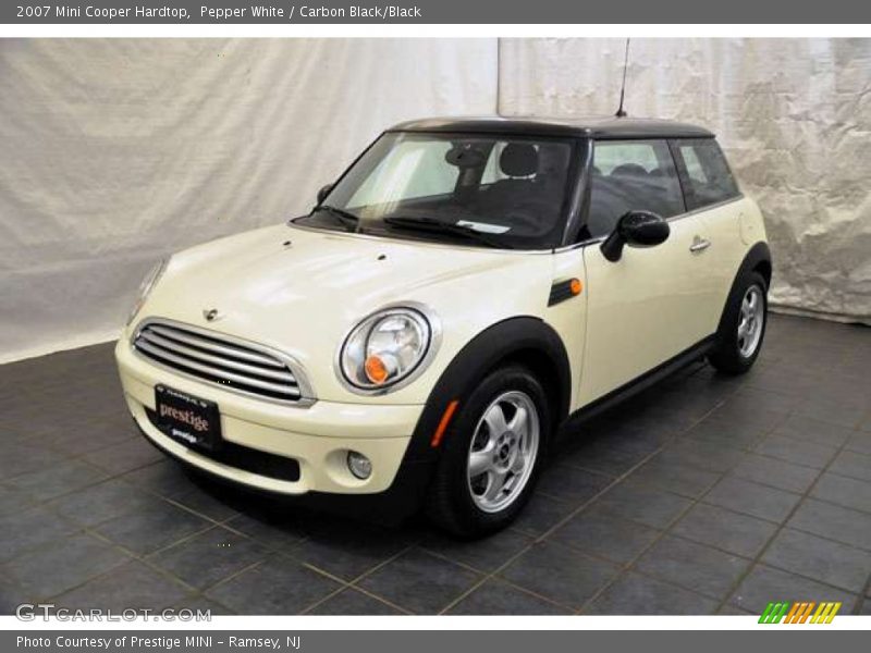 Pepper White / Carbon Black/Black 2007 Mini Cooper Hardtop
