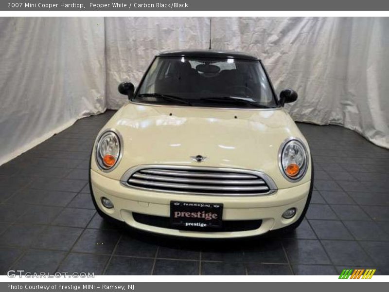 Pepper White / Carbon Black/Black 2007 Mini Cooper Hardtop