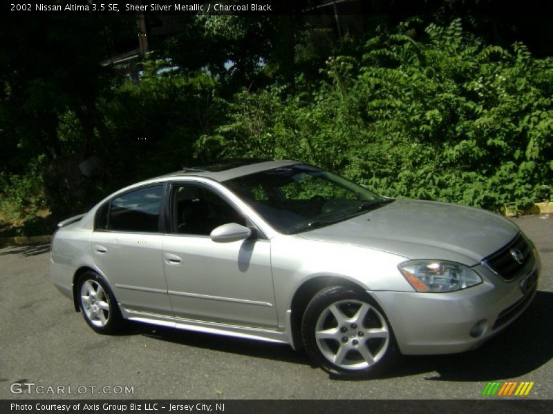 Sheer Silver Metallic / Charcoal Black 2002 Nissan Altima 3.5 SE