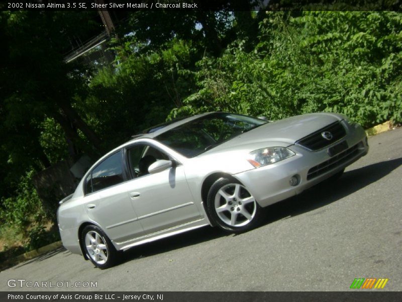 Sheer Silver Metallic / Charcoal Black 2002 Nissan Altima 3.5 SE