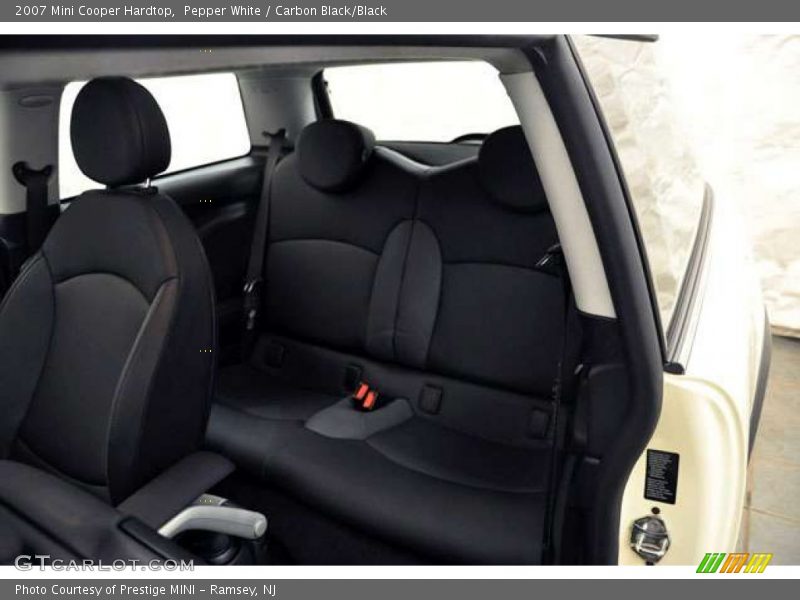 Pepper White / Carbon Black/Black 2007 Mini Cooper Hardtop