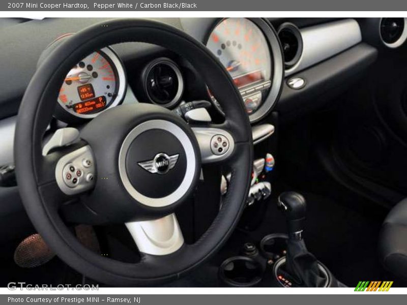 Pepper White / Carbon Black/Black 2007 Mini Cooper Hardtop