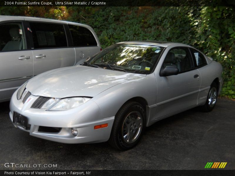 Ultra Silver Metallic / Graphite 2004 Pontiac Sunfire Coupe