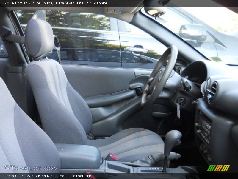 Ultra Silver Metallic / Graphite 2004 Pontiac Sunfire Coupe