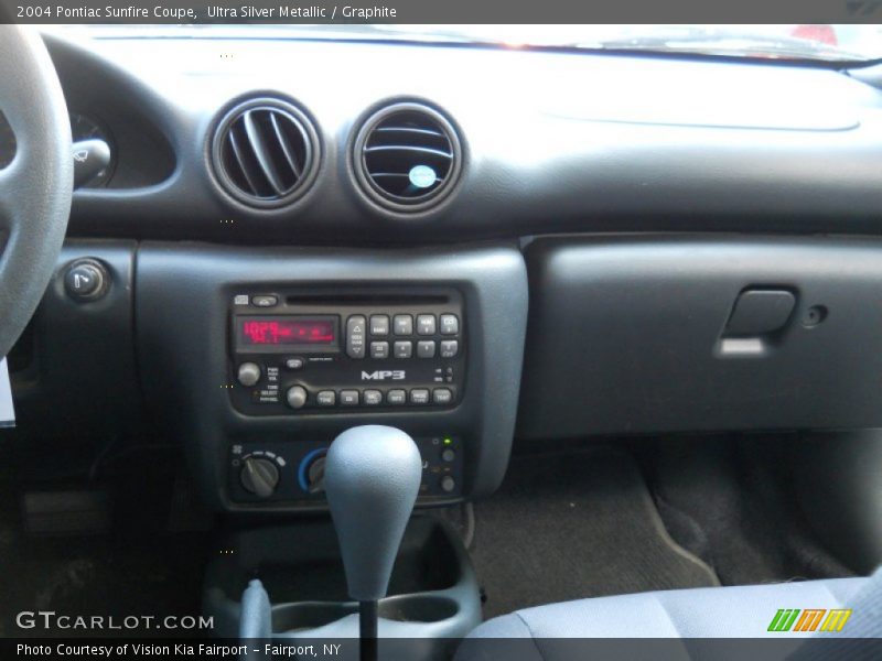 Ultra Silver Metallic / Graphite 2004 Pontiac Sunfire Coupe