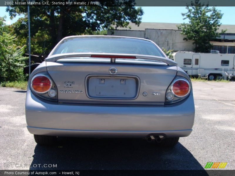 Sterling Mist Metallic / Frost 2002 Nissan Maxima GXE