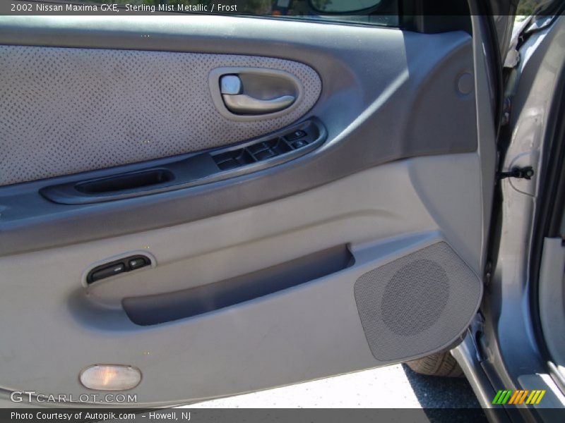 Sterling Mist Metallic / Frost 2002 Nissan Maxima GXE