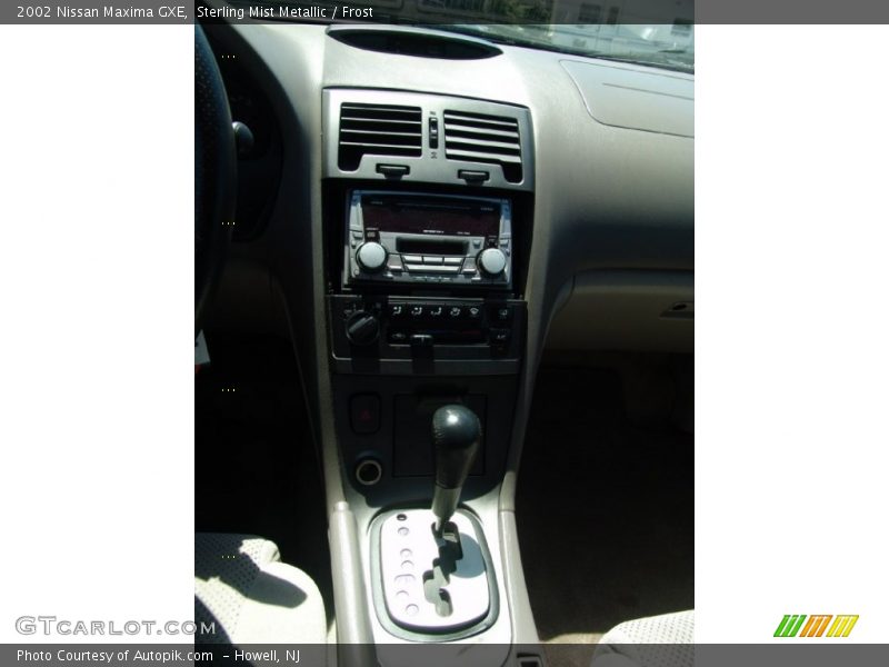 Sterling Mist Metallic / Frost 2002 Nissan Maxima GXE
